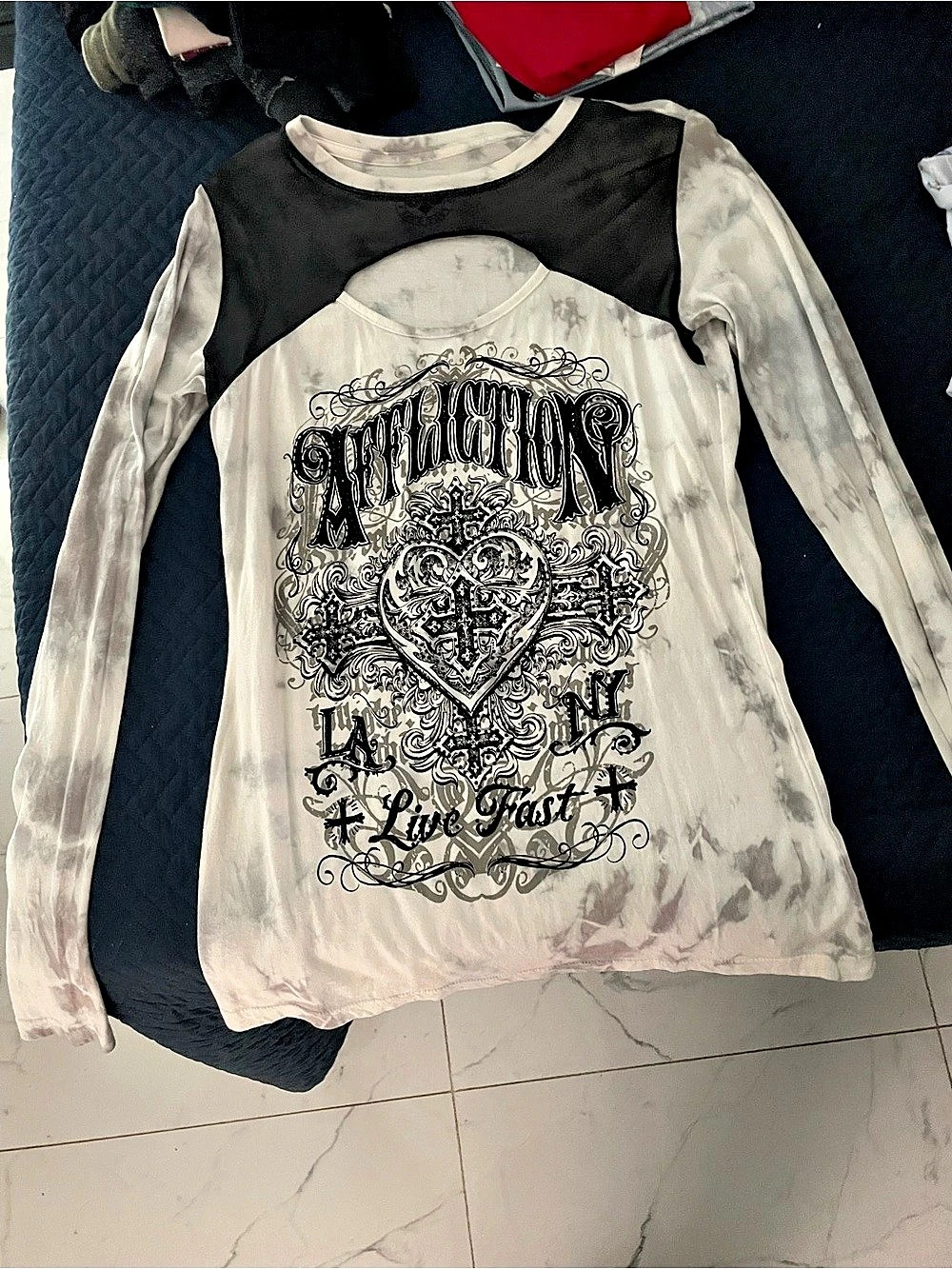 Affliction Long Sleeve Graphic Tee White & Black Size Large